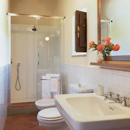 Marangole 12, Emma *